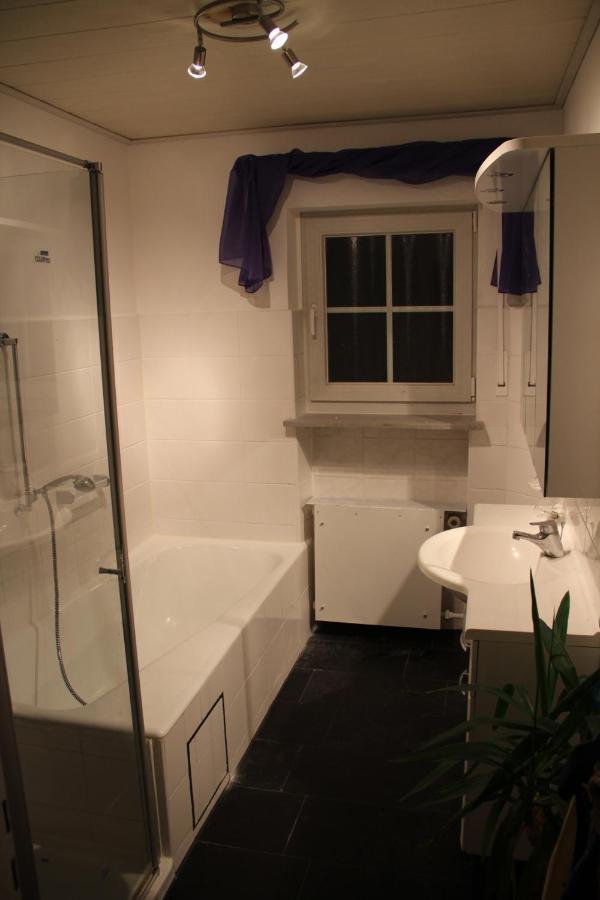 Ferienwohnung Mit 4 Schlafzimmer Fuer 2 Bis 9 Gaeste----Apartment With 4 Bedrooms For 2 To 9 Guests Nuremberg Exterior photo
